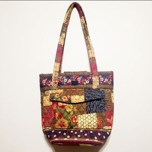 Elizabeth Austen New York Quilted Shoulder Tote Bag.